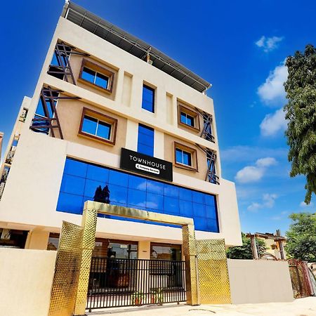 Super Townhouse Hoshangabad Road Near Aashima Mall Samarda Kaliāsot 外观 照片