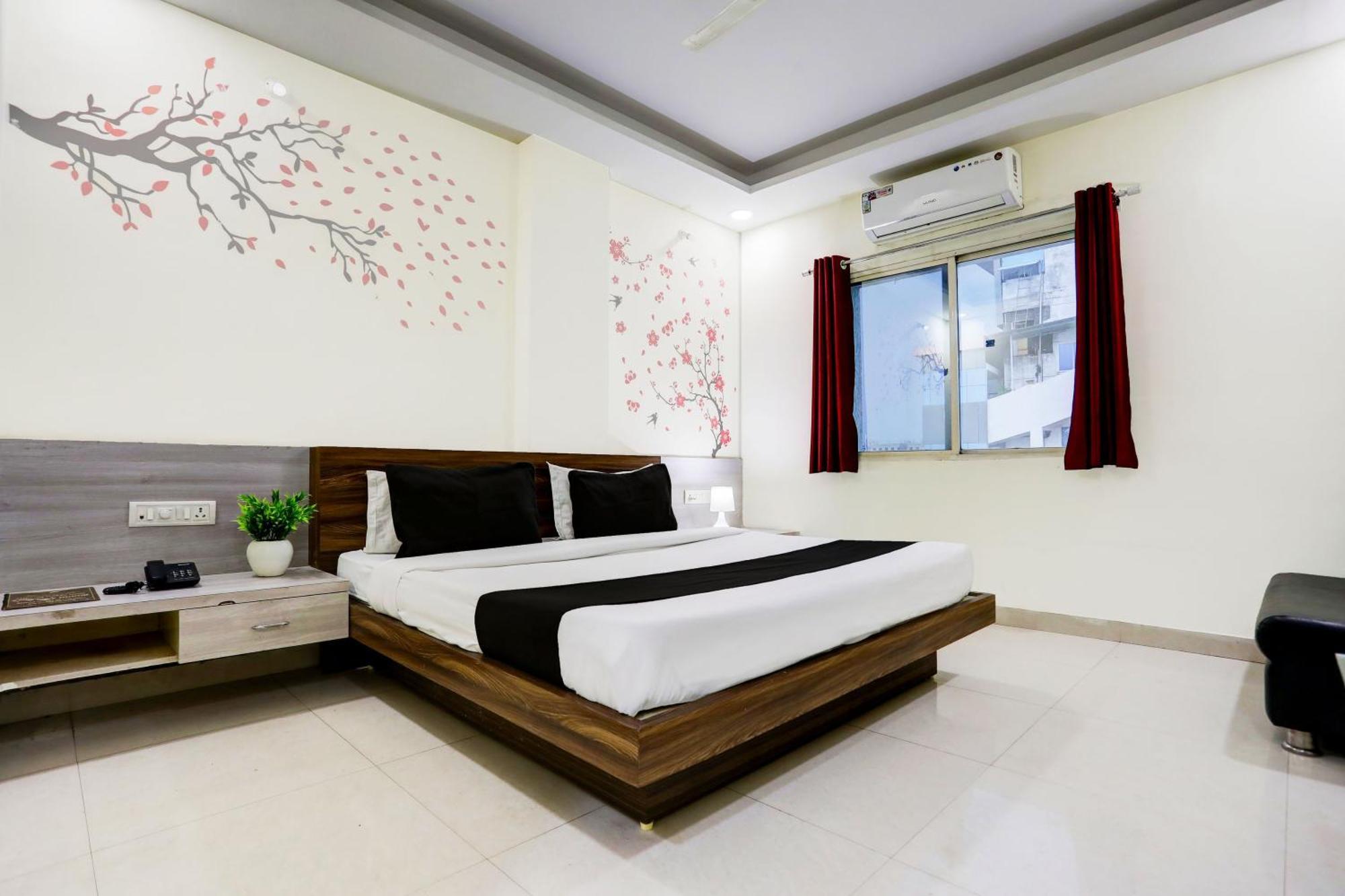 Super Townhouse Hoshangabad Road Near Aashima Mall Samarda Kaliāsot 外观 照片
