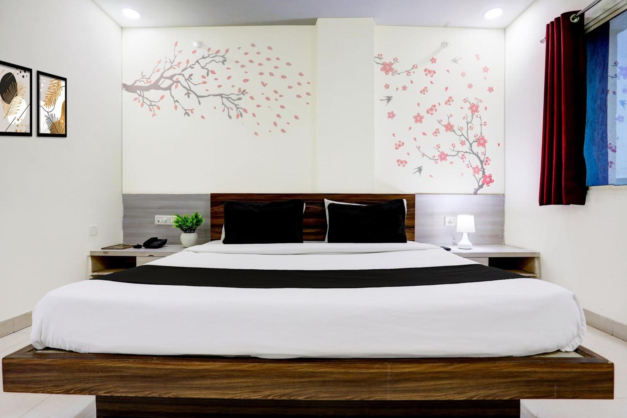 Super Townhouse Hoshangabad Road Near Aashima Mall Samarda Kaliāsot 外观 照片