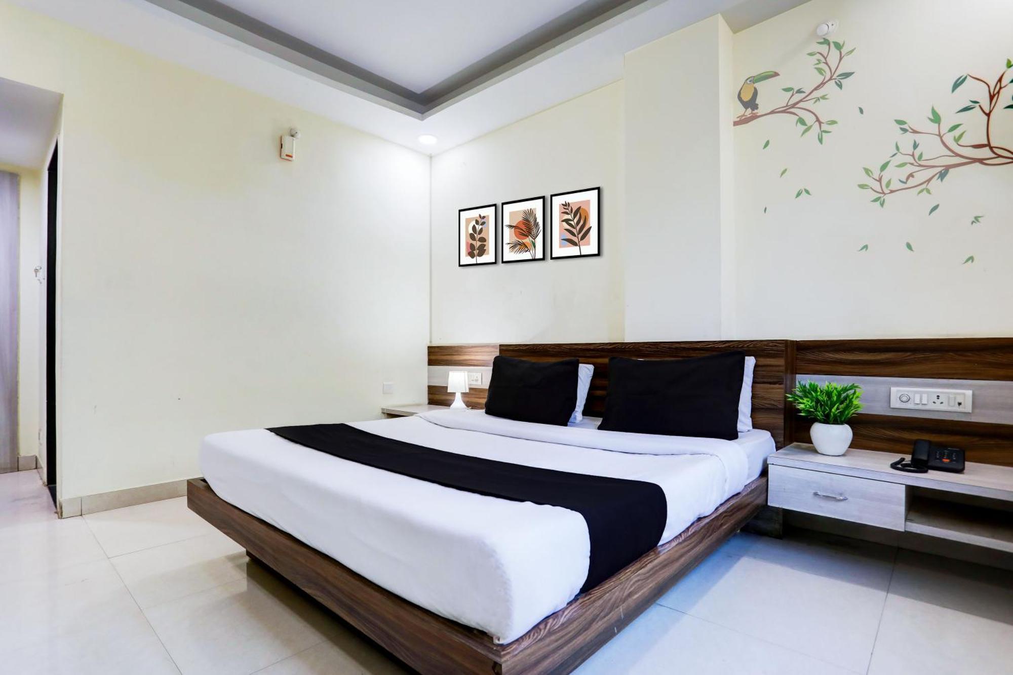 Super Townhouse Hoshangabad Road Near Aashima Mall Samarda Kaliāsot 外观 照片