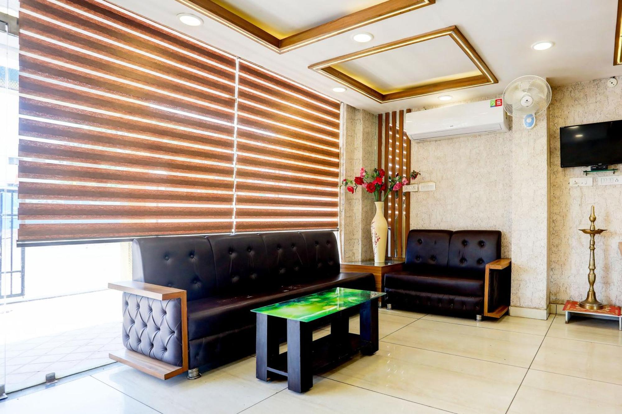Super Townhouse Hoshangabad Road Near Aashima Mall Samarda Kaliāsot 外观 照片