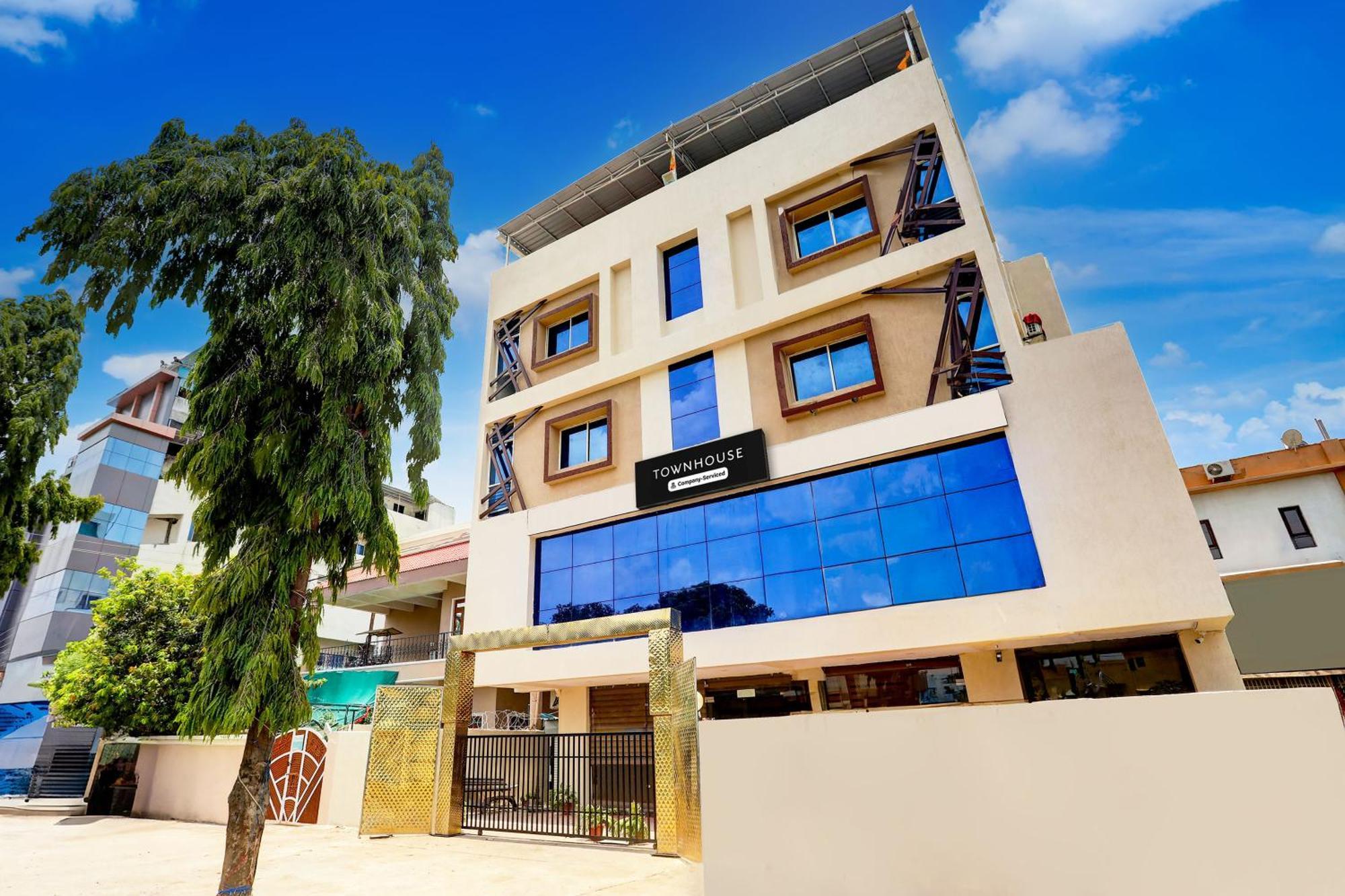 Super Townhouse Hoshangabad Road Near Aashima Mall Samarda Kaliāsot 外观 照片