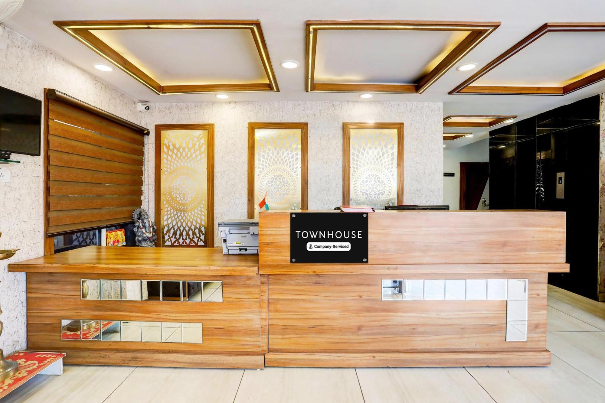 Super Townhouse Hoshangabad Road Near Aashima Mall Samarda Kaliāsot 外观 照片
